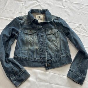Old Navy Women's Classic Blue Jean Jacket Size Small